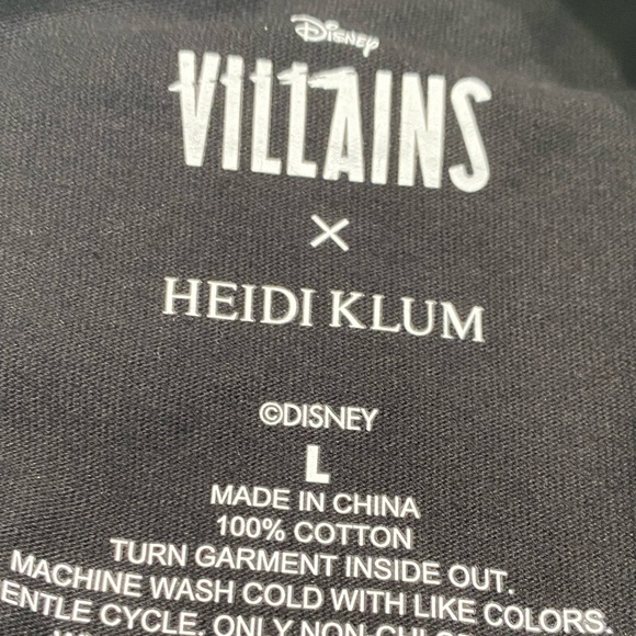 Disney X Hiedi Klum Cruella Glow in the Dark Eye Set Large Joggers Tee Shirt - Picture 6 of 7